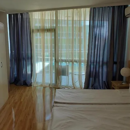 Апартамент Приморско Apartment